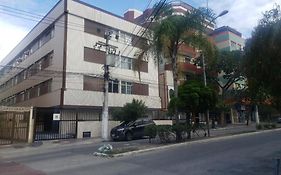 Apto Cabo Frio RJ Mobiliado há 170 metros da Praia do Forte com Wi-Fi e Garagem coberta